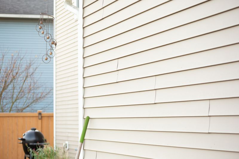 Damaged Siding Replacement in Lake City, FL